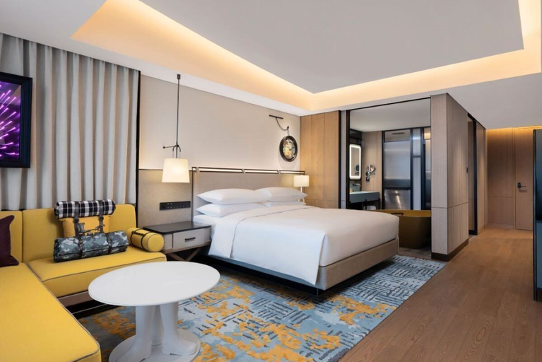 Bedroom 4, Renaissance Beijing Haidian Hotel, Beijing