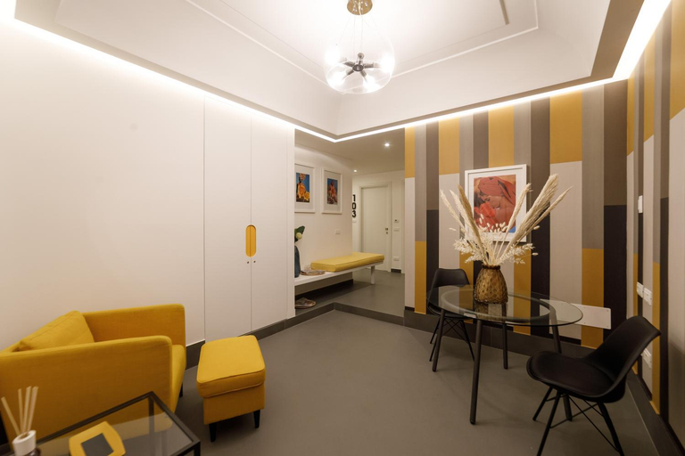 Others 3, Akyra suites, Napoli
