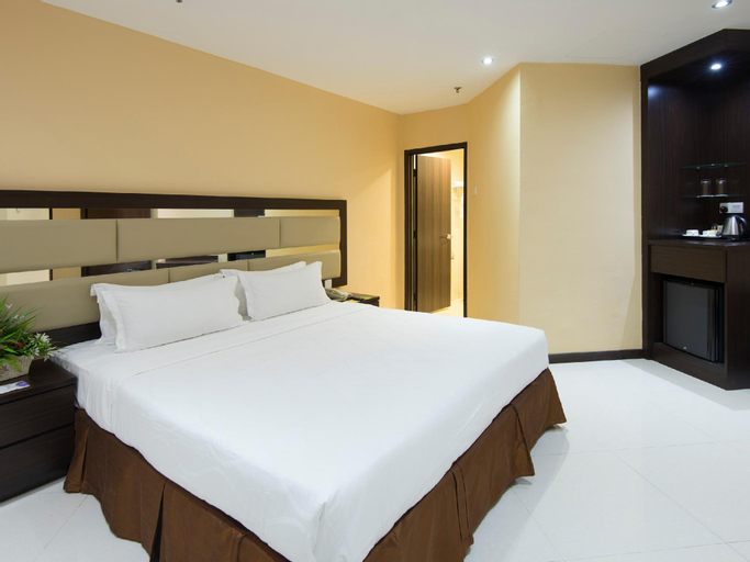 Bedroom 8