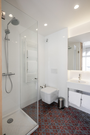 Bathroom 3, Baumhaus Serviced Living - Art & Design Apartments, Porto