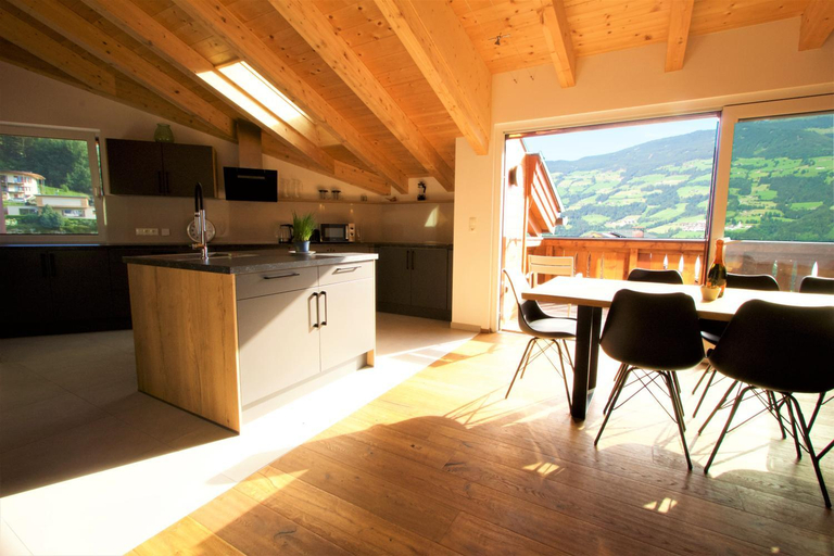 Others 5, Mountain Penthouse Top 8 & 9, Schwaz