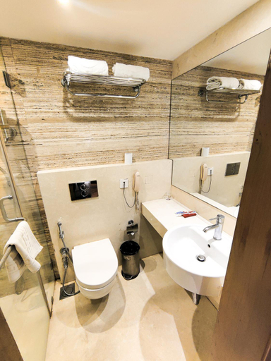 Bathroom 3, Ramee Guestline Hotel Khar, Mumbai, Mumbai Suburban