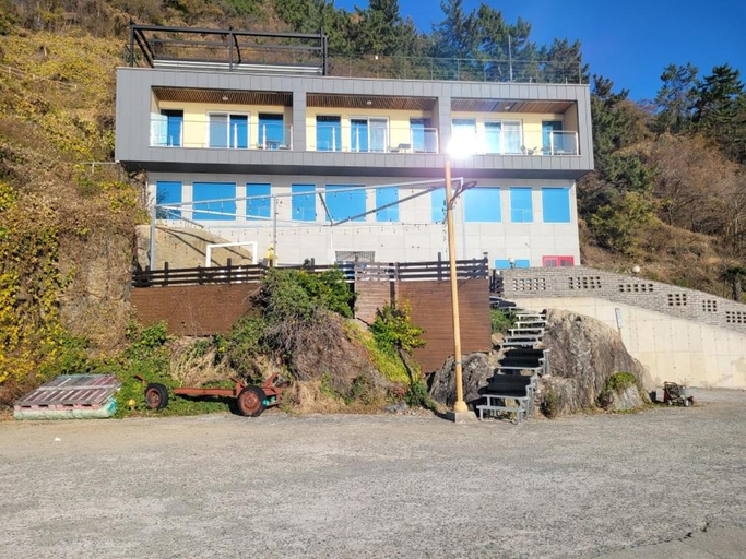 Exterior & Views, Somewhales Pension, Namhae