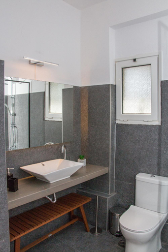Bathroom, Heaven Hill Villas ground floor, Ionian Islands