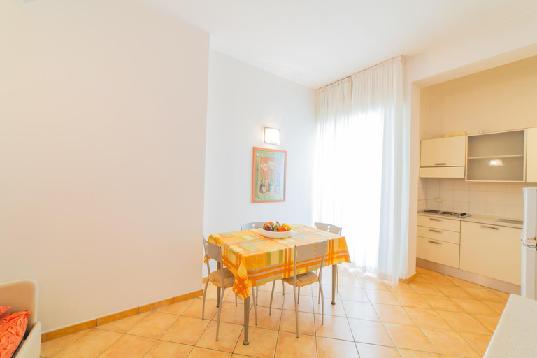 Others 4, Residence Promenade, Rimini