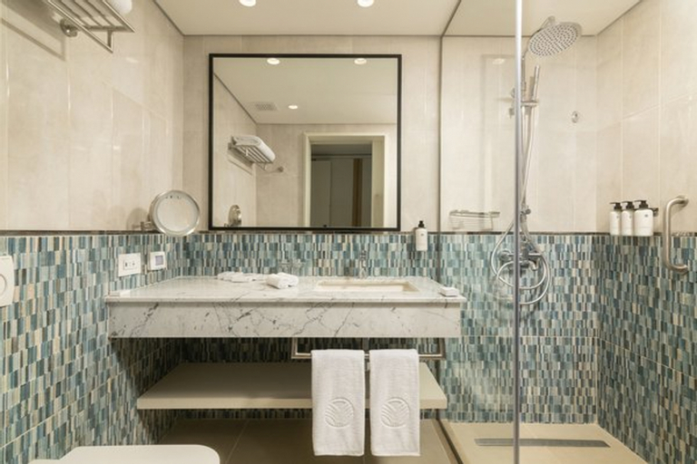 Bathroom 5, Palma Bay Rotana Resort, Ad-Dukhaylah