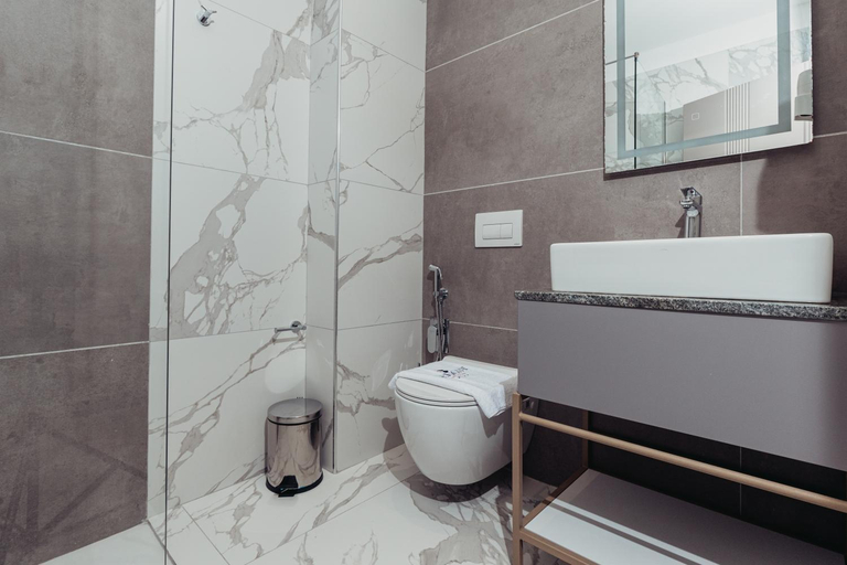 Bathroom 5, Delight Hotel & SPA, Kavajës