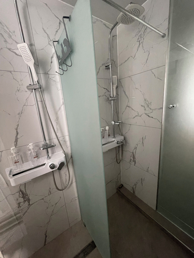 Bathroom 5, K wave guesthouse only Female, Mapo