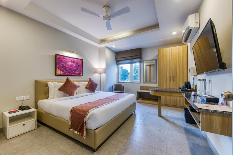Bedroom, ROSASTAYS Gurugram Sec 31, Gurgaon