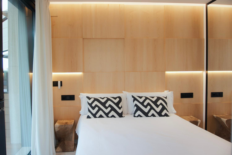 Others 3, Loft Mardevela, Pontevedra