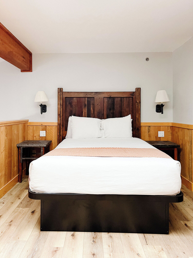 Bedroom 3, The Waters Of Minocqua, Oneida