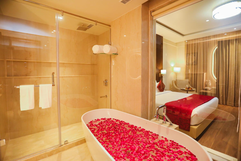 Bathroom 4, Regenta Place Jhansi by Royal Orchid Hotels Limited, Banswara