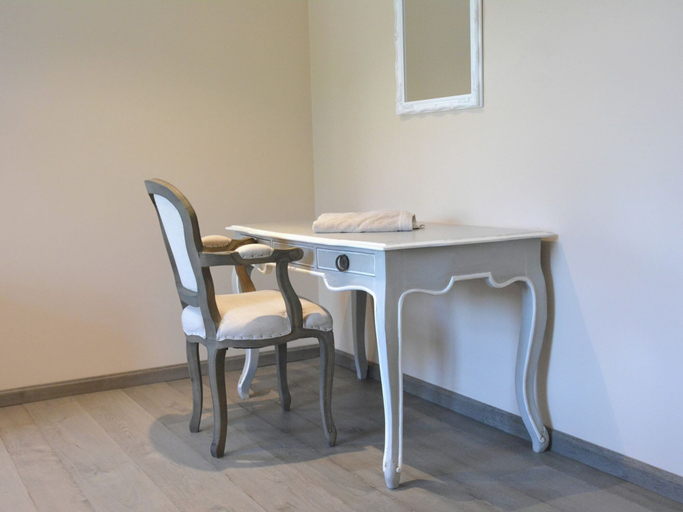 Others 5, Cozy Holiday Home in Gedinne near Forest, Namur
