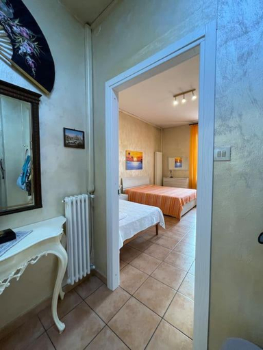 Bedroom 5, Appartamento sul Naviglio, alle porte di Milano, Milano