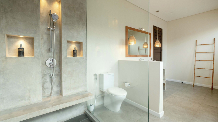 Bathroom 3, Villa Nikaia by Villa Finder, Badung