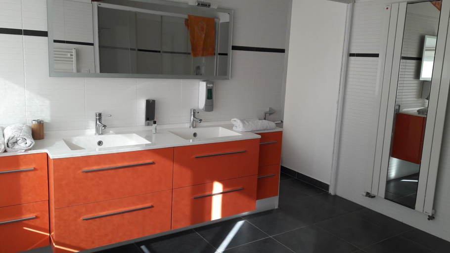 Bathroom 4, Maison des 4 Vallees, Hautes-Pyrénées