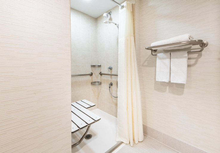 Bathroom 9