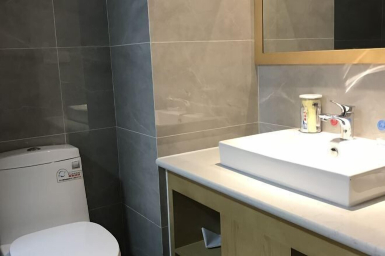 Bathroom 4, Blue Moon Hotel, Kunming