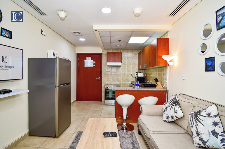 Private kitchen 3, ELN - Cozy Budget Studio in JLT Metro, Dubai