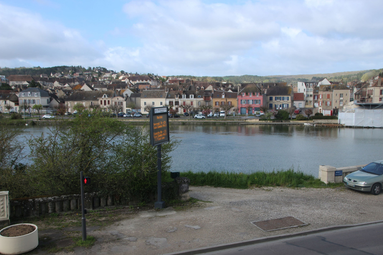 Exterior & Views, Le km99, Yonne
