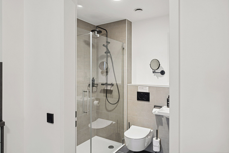 Bathroom 5, Limehome Memmingen Maximilianstraße, Memmingen
