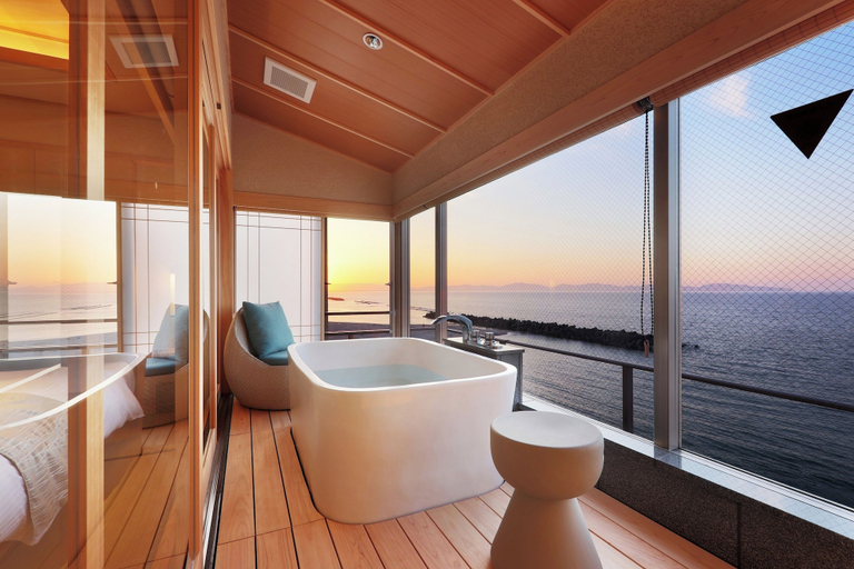Bathroom 4, Kaike Shogetsu, Sakaiminato