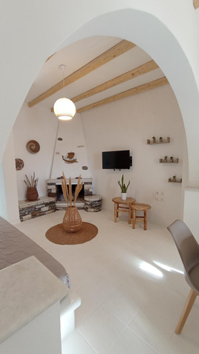 Facilities 2, Evdion Naxos Town, South Aegean