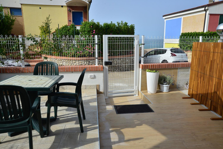 Others 4, Residence Airone, Campobasso