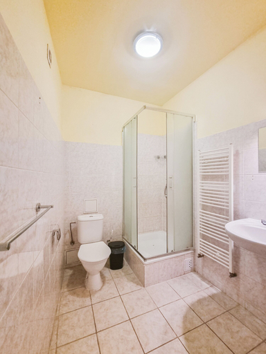 Bathroom 5, korea town, Praha 1