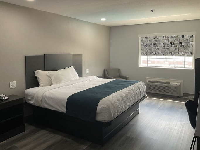 Bedroom 3, Studio 6 Suites Brenham, TX, Washington