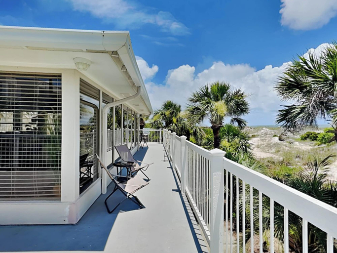 Others 3, Oceanside Unit A by Tybee Vacation Rentals, Chatham