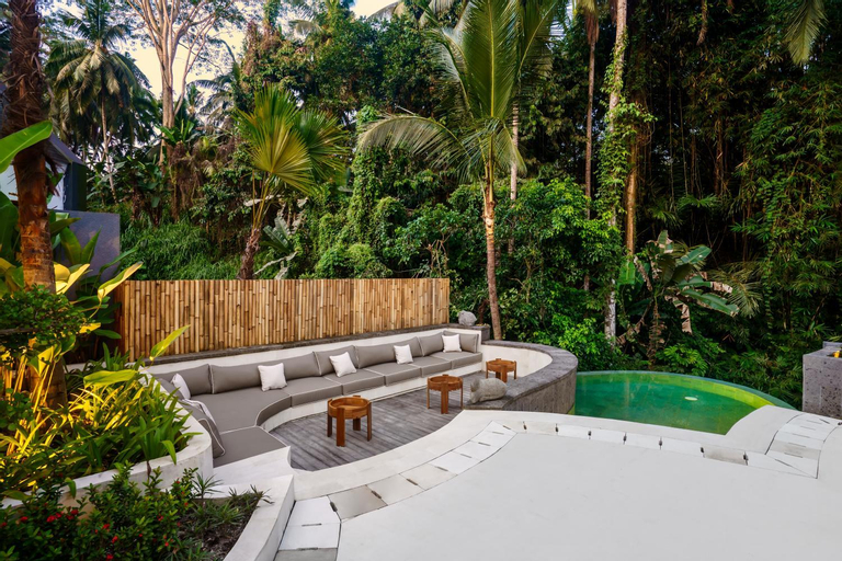 Swimming Pool 9