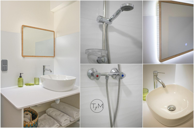 Bathroom 5, Foyal City Center, Fort-de-France