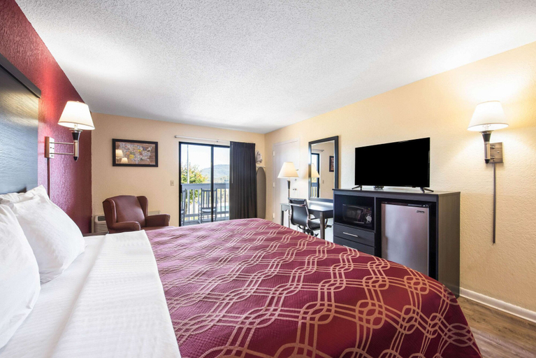 Bedroom 4, Econo Lodge Waynesville, Haywood
