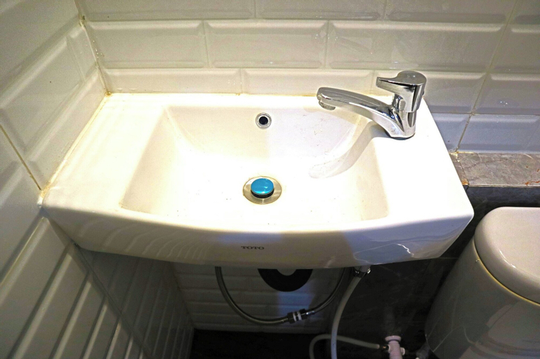 Bathroom 7