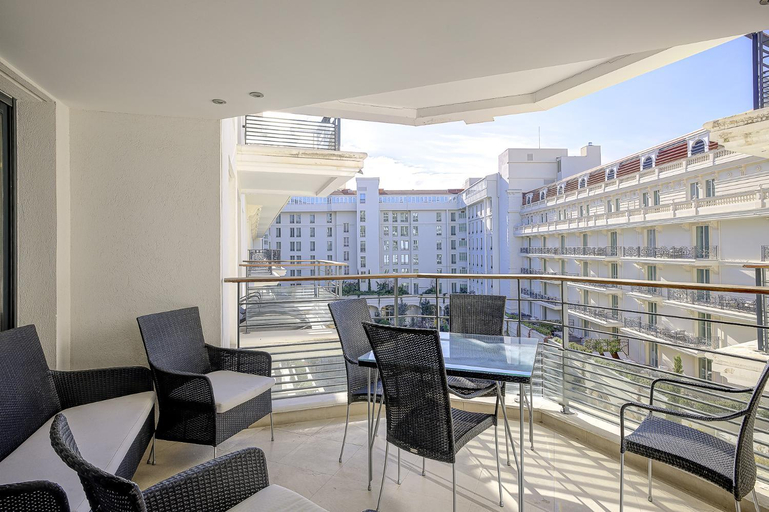 Food & Drinks 5, Résidence Carlton Riviera - Cannes , Alpes-Maritimes