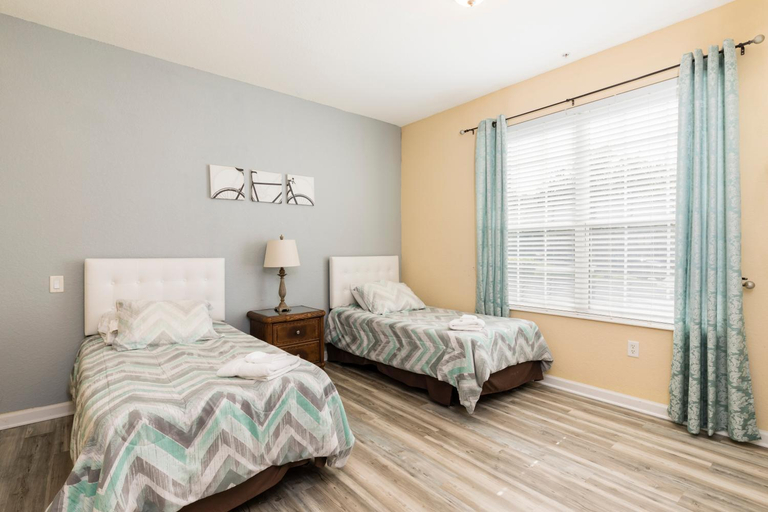 Others 4, Renovated 4Br Condo 5min Conv Center, Orange