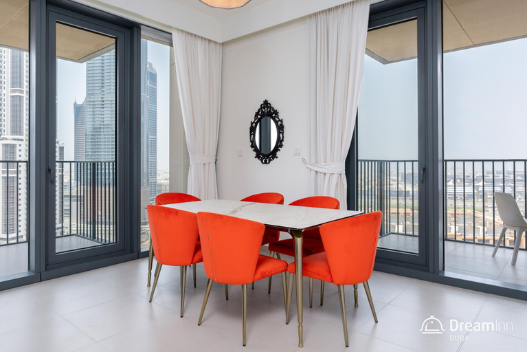 Dining room 5, Dream Inn Apartment- Boulevard Heights, Dubai