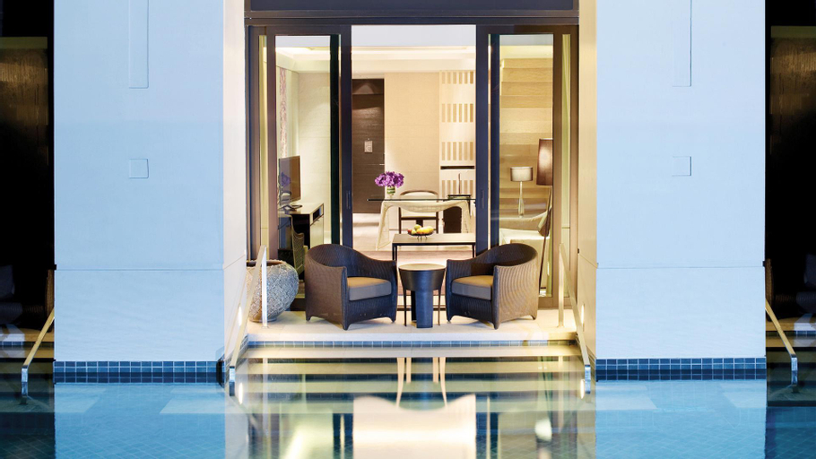 Swimming Pool 2