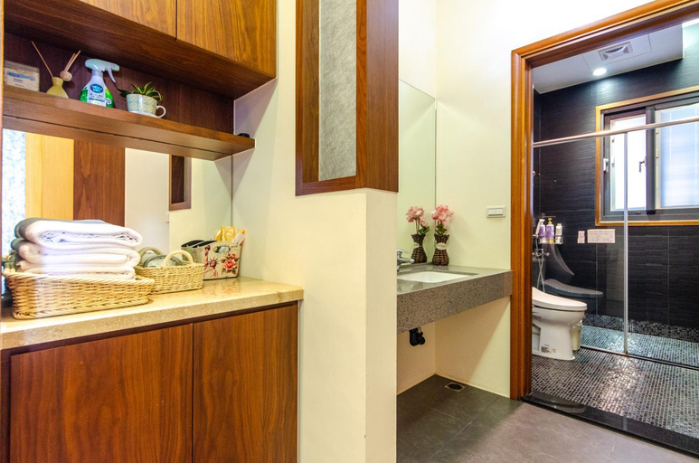 Bathroom 2, Relax BnB, Yilan