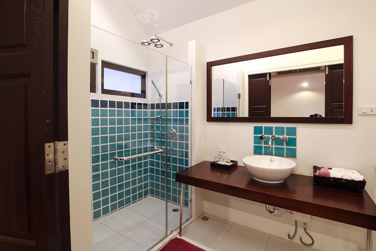 Bathroom 5