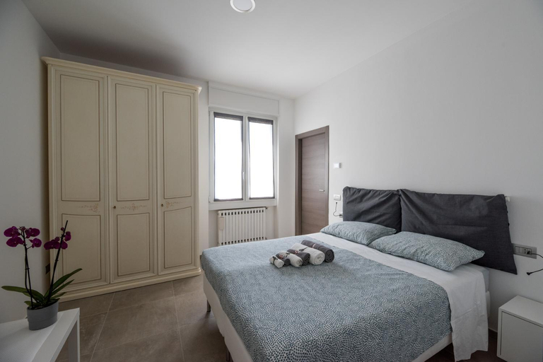 Others 5, Villino Liber, Milano
