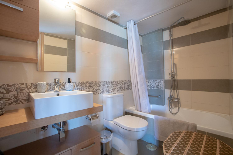 Others 2, Villa Linda, Peloponnese