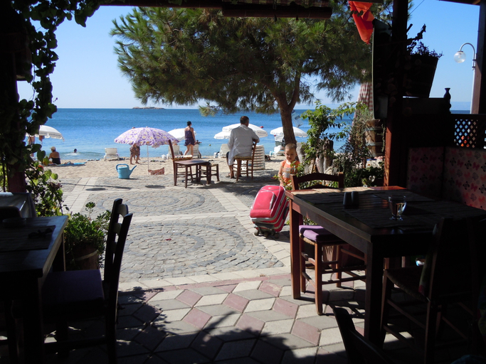 Others 4, Hotel Europa, Marmara