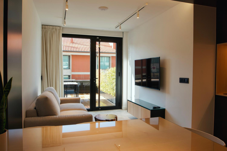 Others 5, Loft Mardevela, Pontevedra