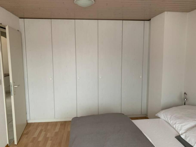 Sunny private Apartment in an amazing valley, Pfäffikon