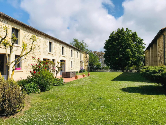 Others 3, Gite Au Boom Coeur - petit dejeuner inclus - SPA en option, Deux-Sèvres