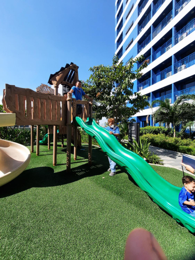 Others 5, Air Residences Makati, Makati City