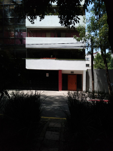 Exterior & Views 1, Charming sunny bedroom overlooking beautiful Amsterdam Avenue in best Condesa area, Mexico City