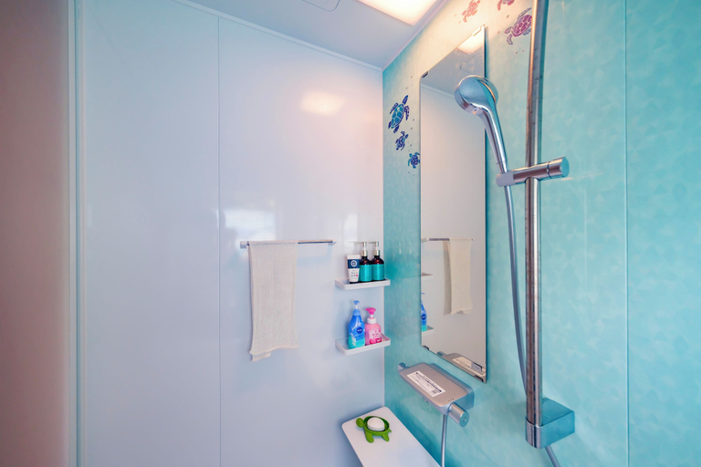 Bathroom 3, UMIOTO log, Miyakojima